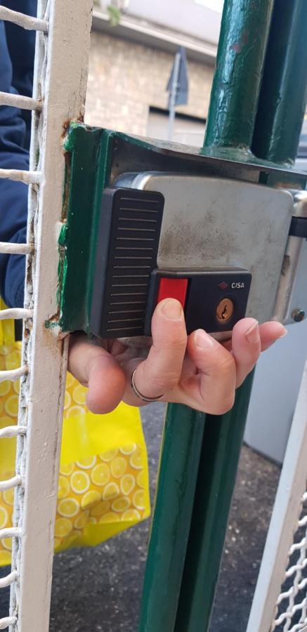 Vicino Di Centro E Universita Stanza Con Balcone Perugia Bagian luar foto